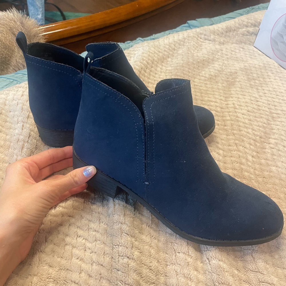 Sun and Stone Elegant Navy Ankle Boots